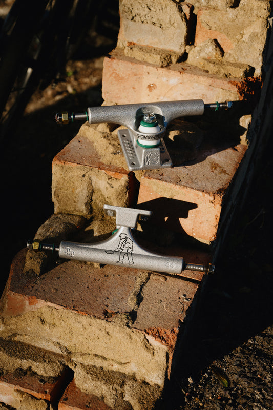 PASS~PORT | ACE TRUCKS AF1 HOLLOW TRUCKS HAMMERTONE